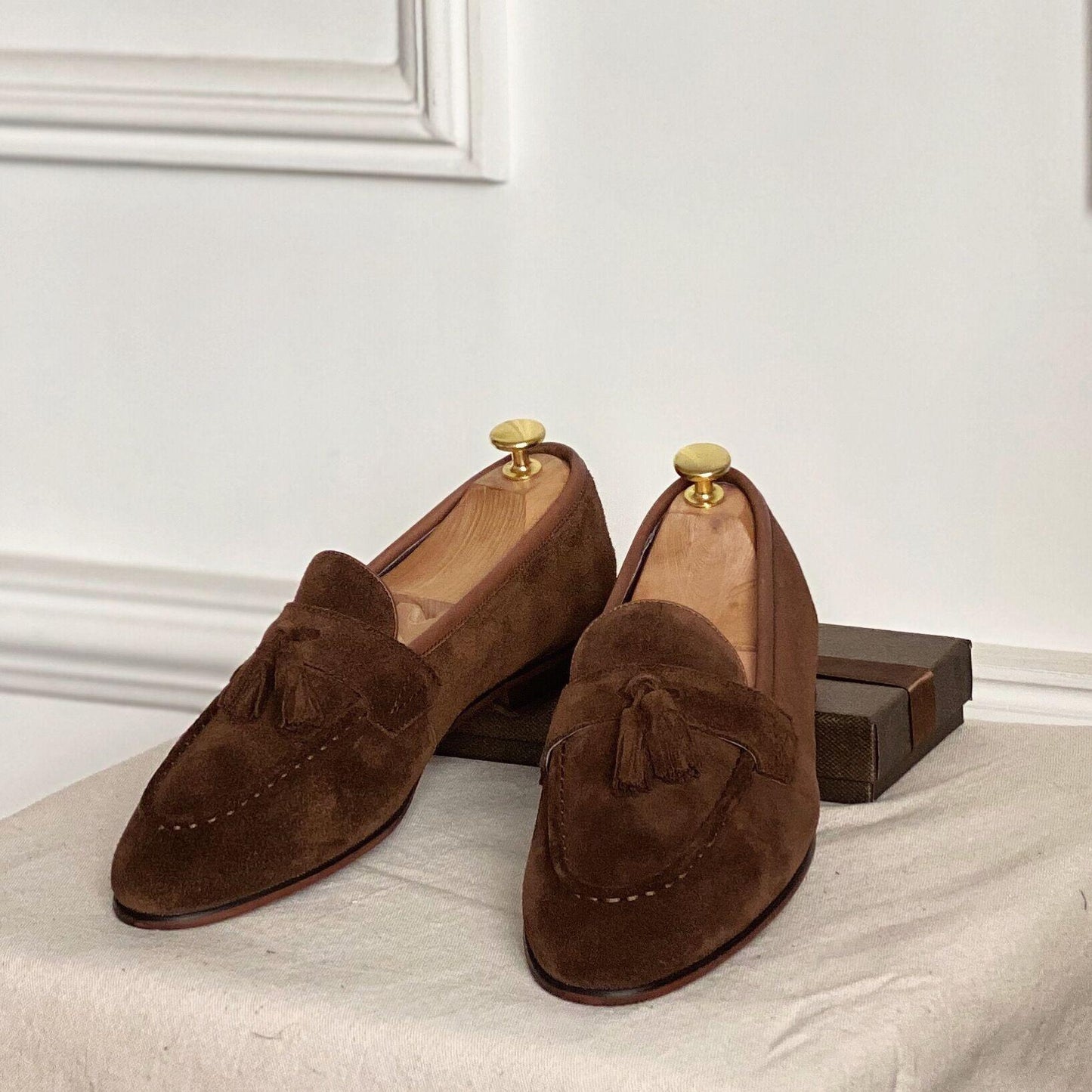 men's brown suede tassel loafers